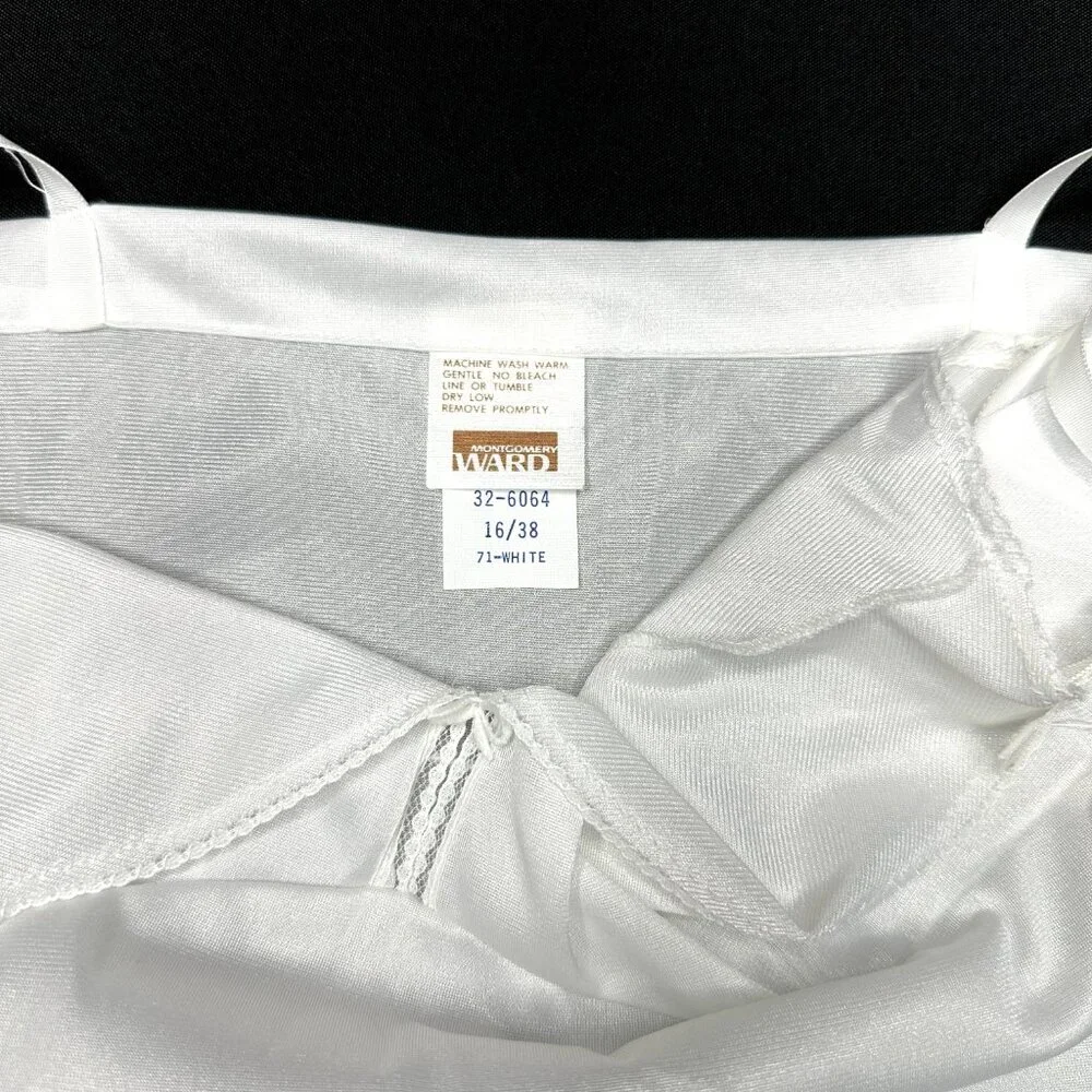 Vintage NWT Montgomery Ward white adjustable length satin slip, Size 16 - Picture 3 of 7